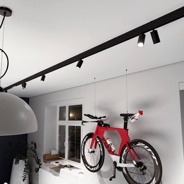 Biroju ēka Miera ielā 2, Rīgā