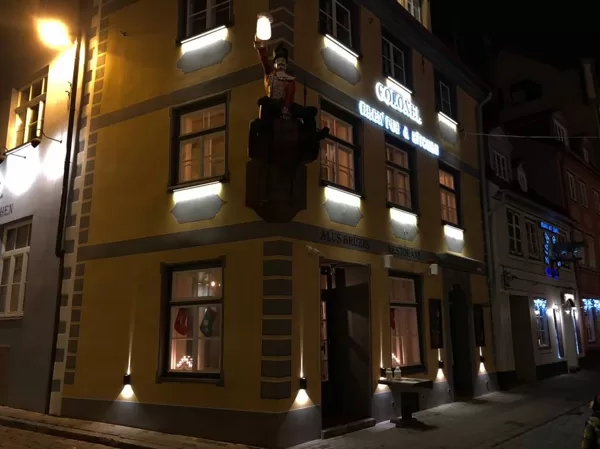 Colonel Bar, Old Riga